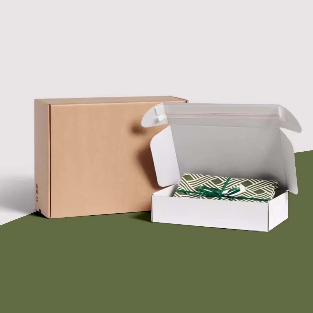 white kraft boxes with lids